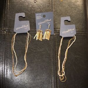 Universal Thread Gold Jewelry Set